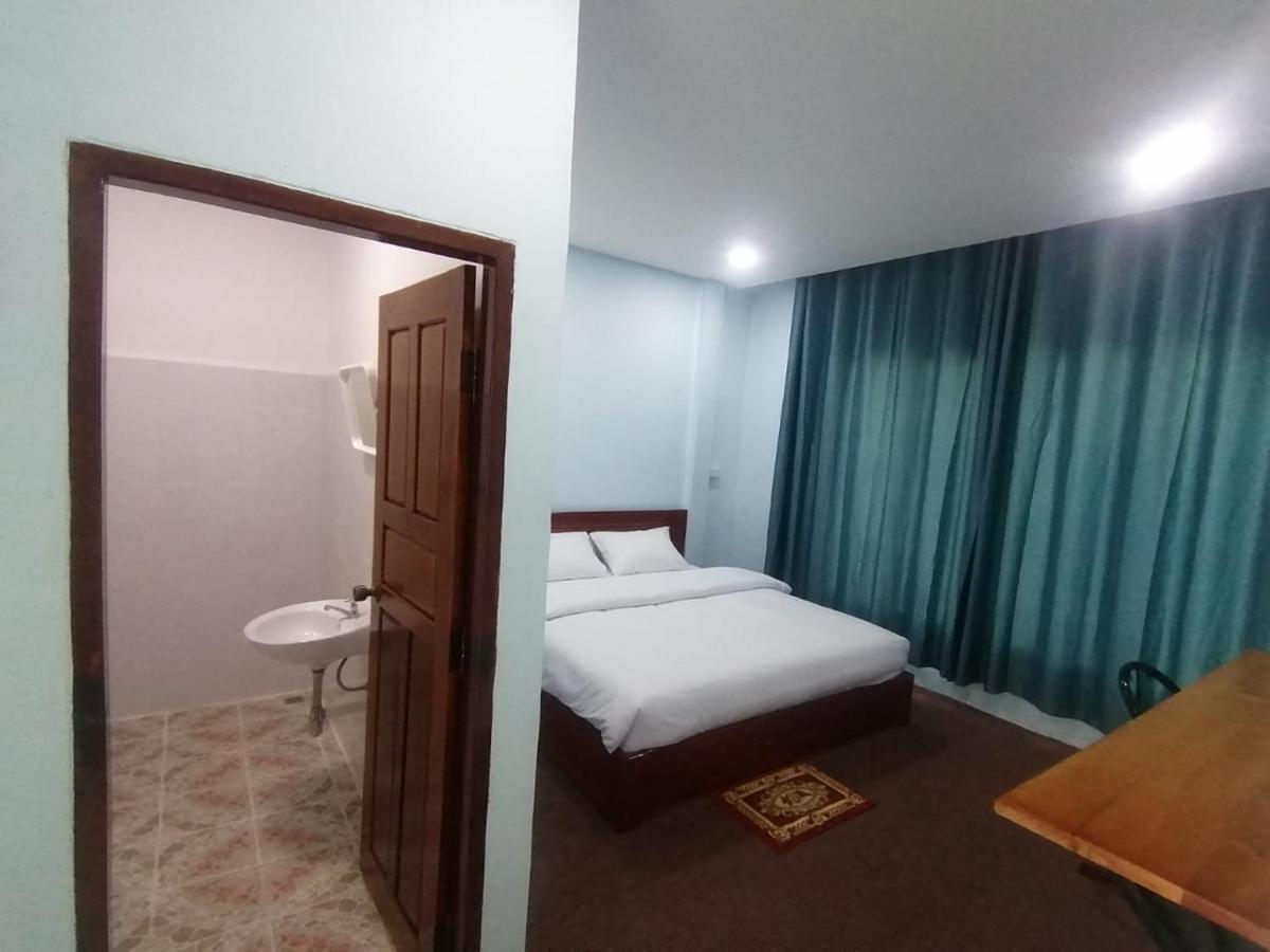 ເຮືອນພັກບີວີ Hotel Ban Thongchai-Tai Ngoại thất bức ảnh