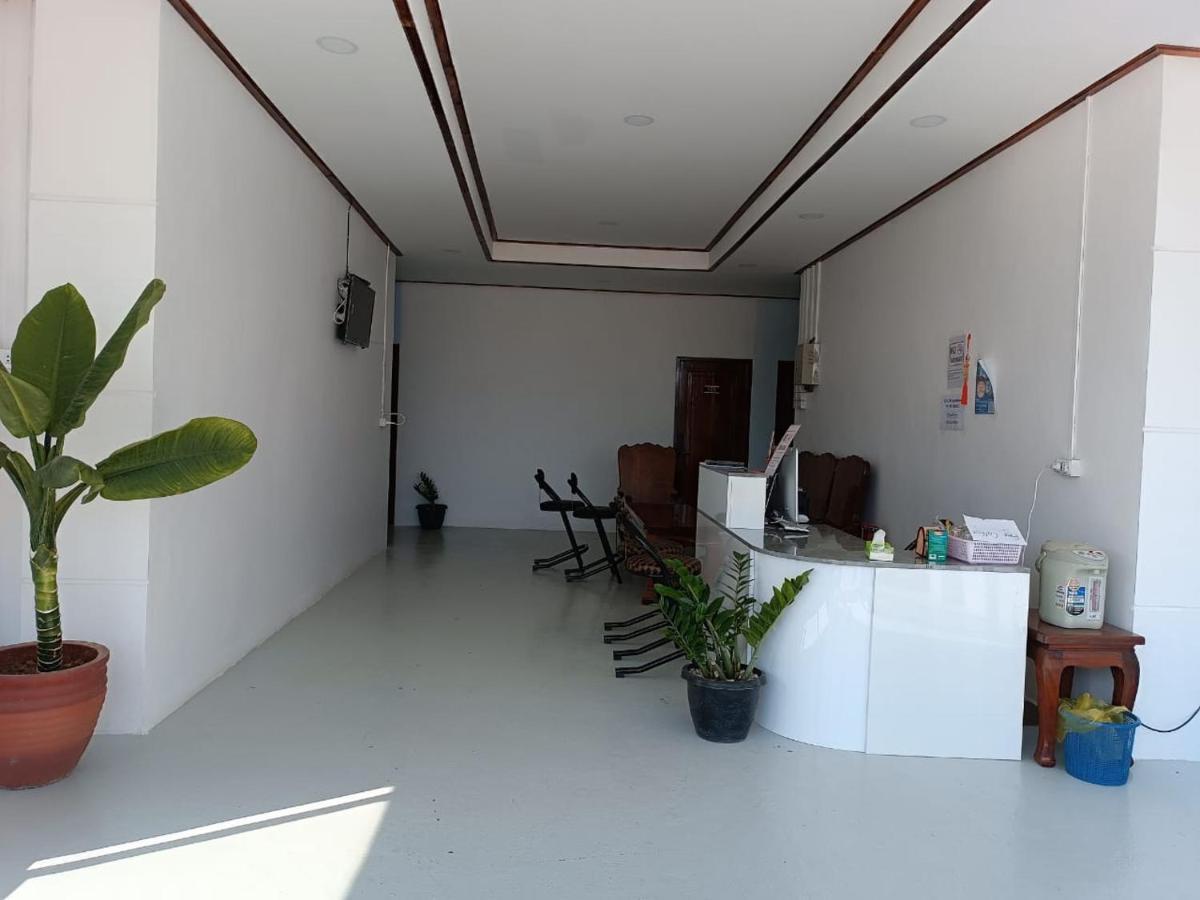 ເຮືອນພັກບີວີ Hotel Ban Thongchai-Tai Ngoại thất bức ảnh