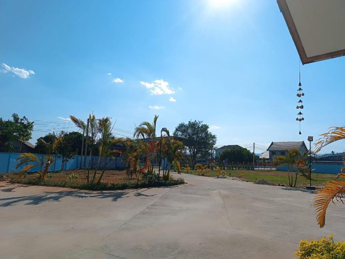 ເຮືອນພັກບີວີ Hotel Ban Thongchai-Tai Ngoại thất bức ảnh